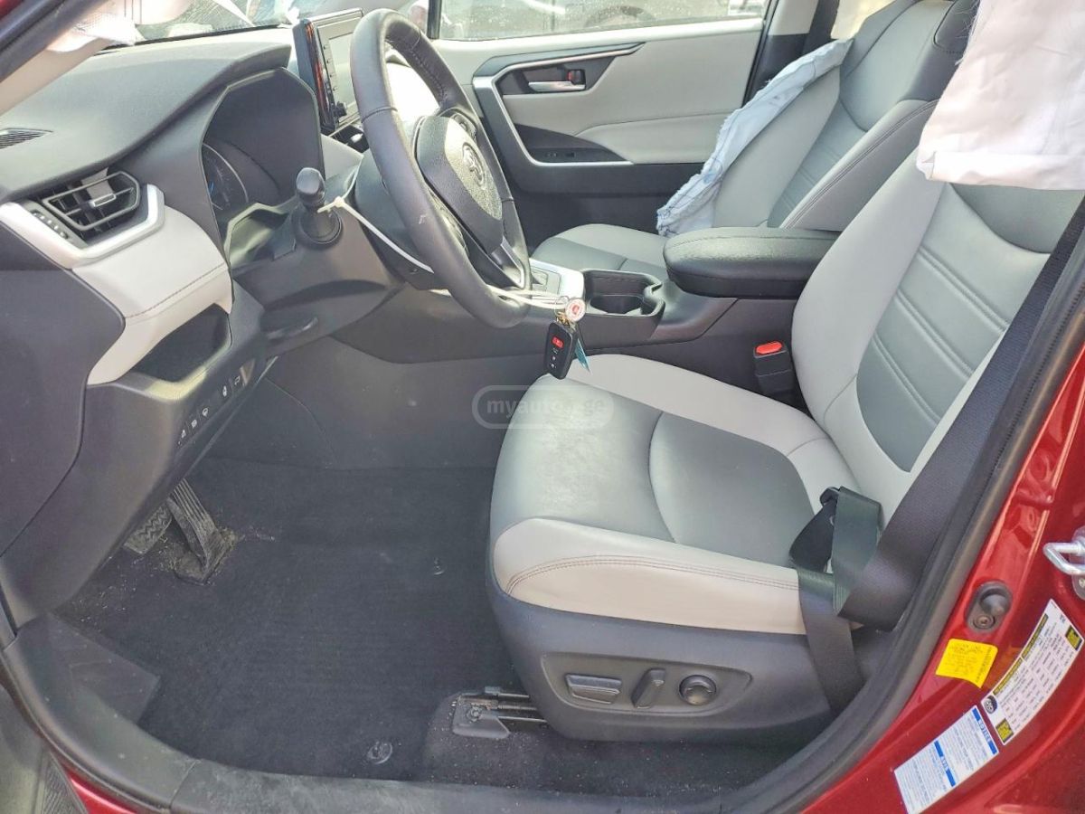 Toyota RAV 4 - фото 7