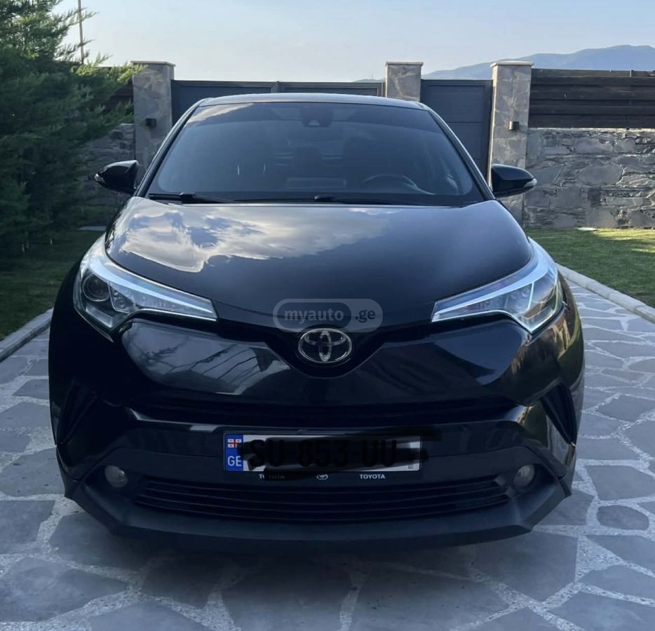 Toyota CHR - фото 1