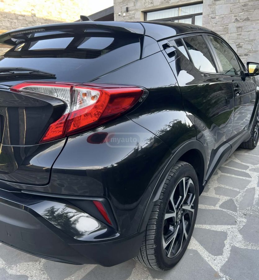 Toyota CHR - фото 12