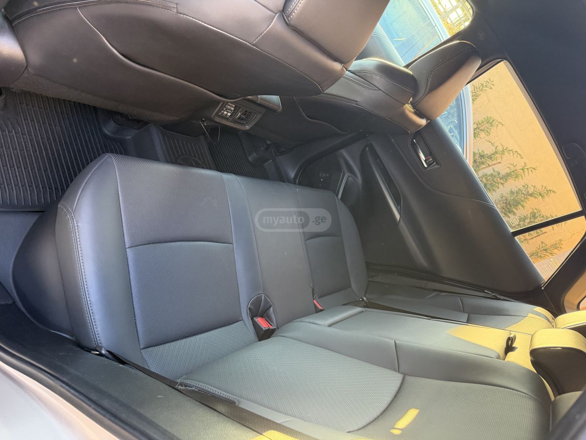 Toyota Venza - фото 11