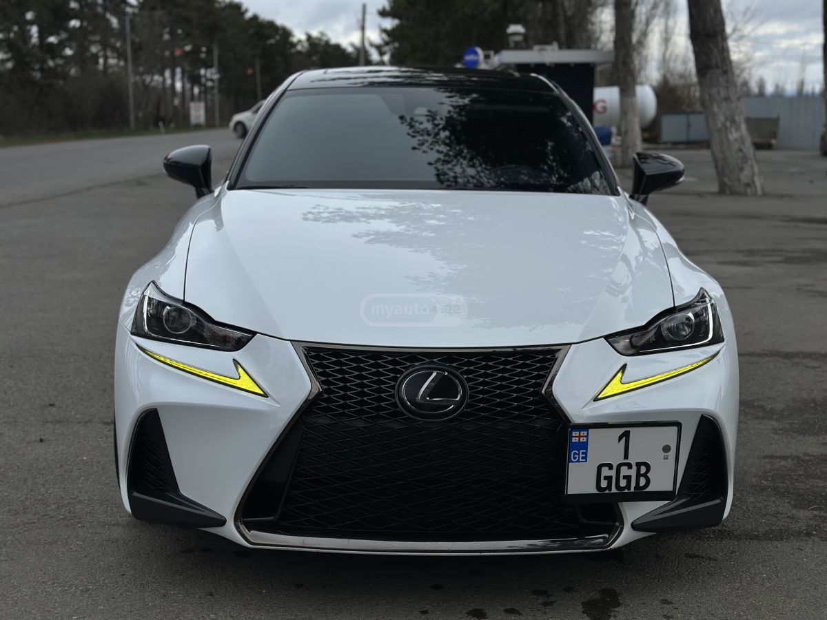 Lexus IS 350 - фото 1