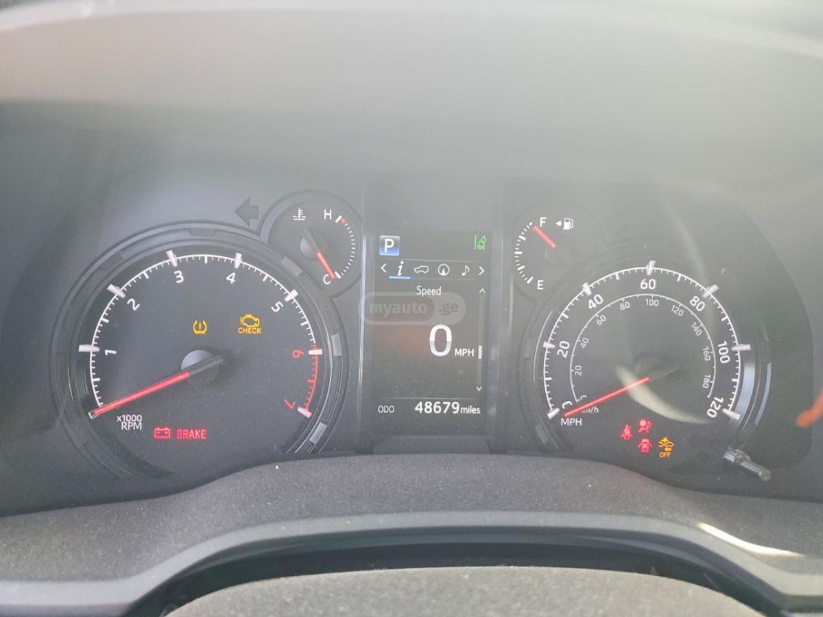 Toyota 4 Runner - фото 9