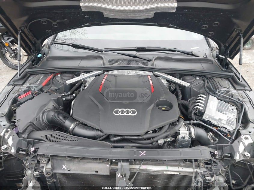 Audi S4 - фото 10