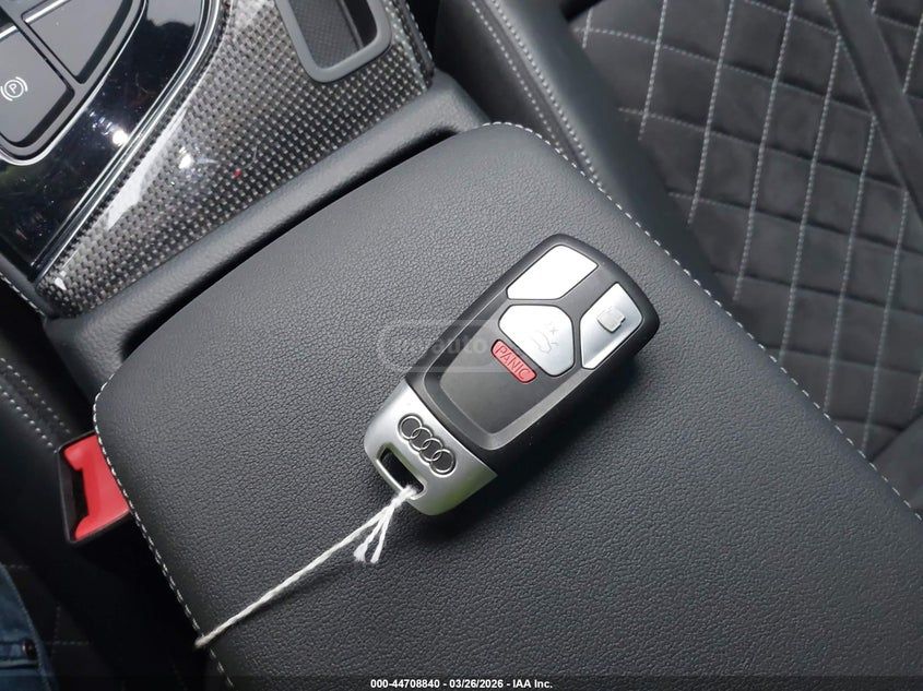 Audi S4 - фото 11