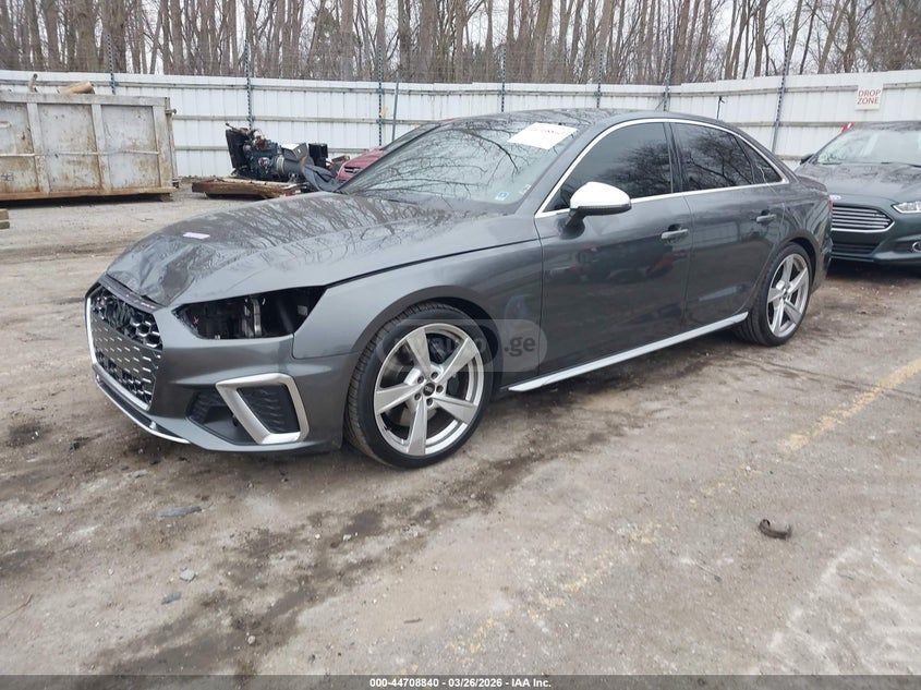 Audi S4 - фото 2