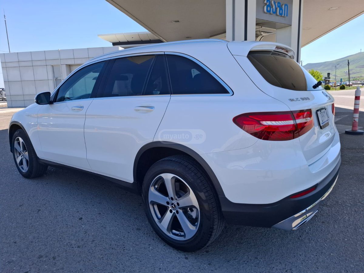 Mercedes-Benz GLC 300 - фото 5