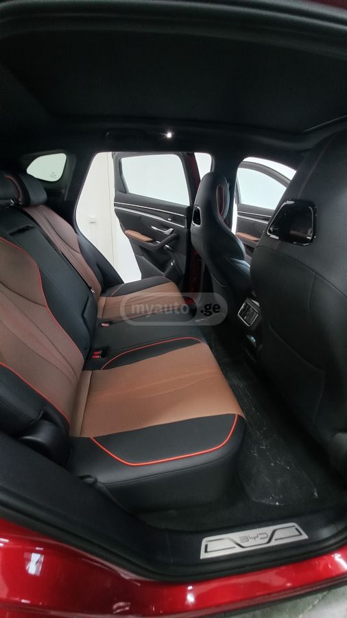 BYD Seal U - фото 10