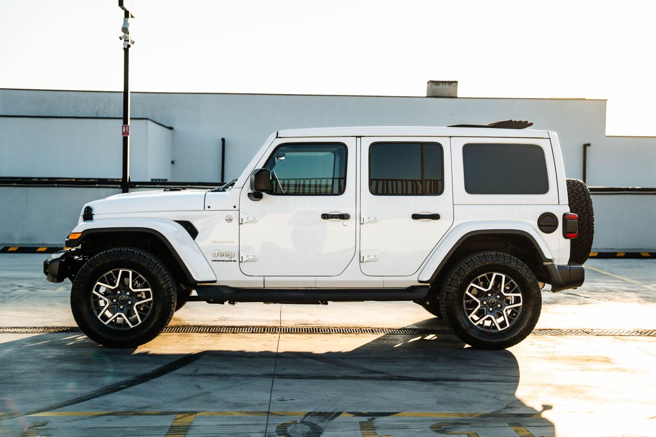 Jeep Wrangler - фото 7