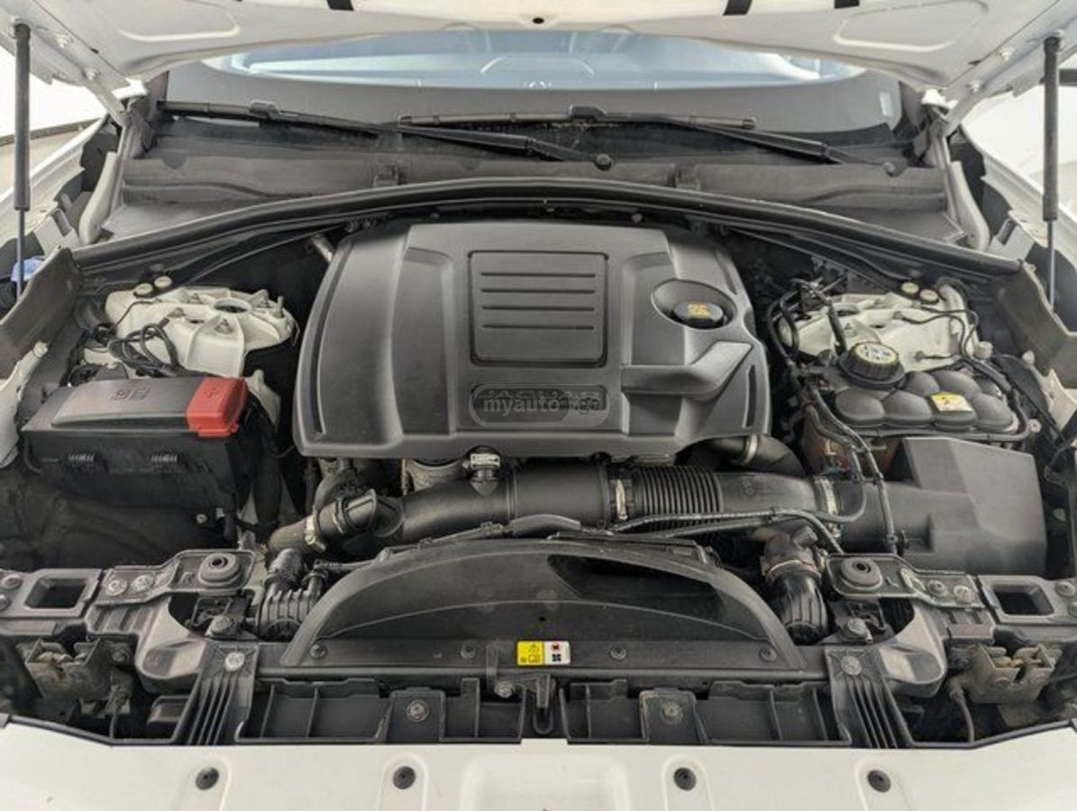 Jaguar F-Pace 2021 — миниатюра 8