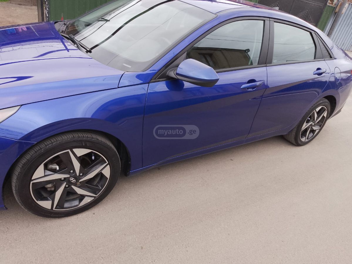 Hyundai Elantra - фото 4