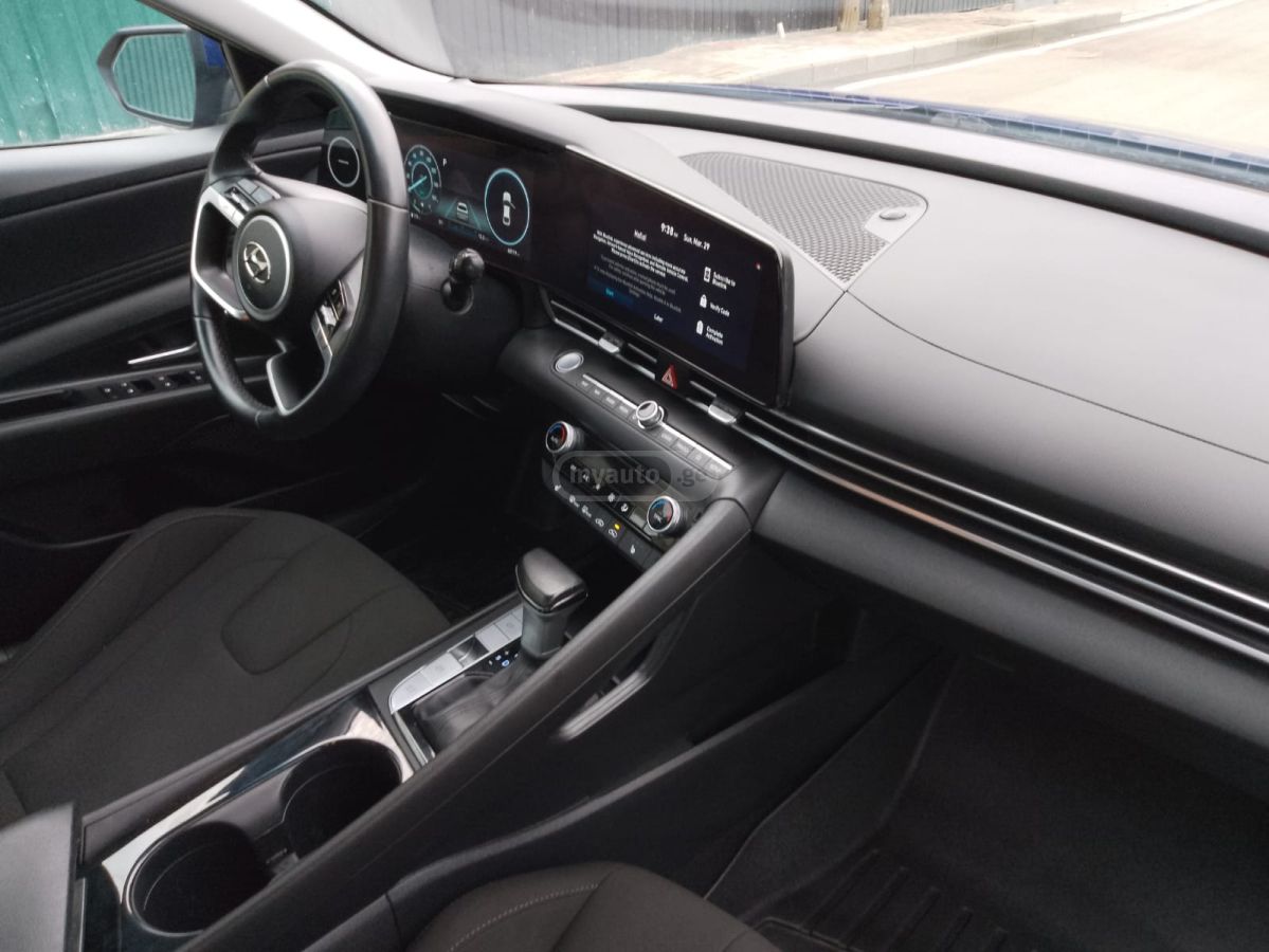 Hyundai Elantra - фото 7