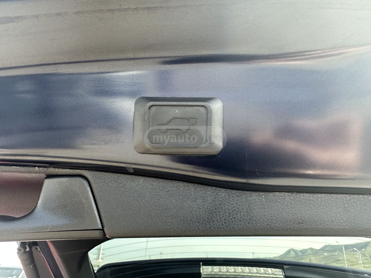 Toyota XLE — миниатюра 11