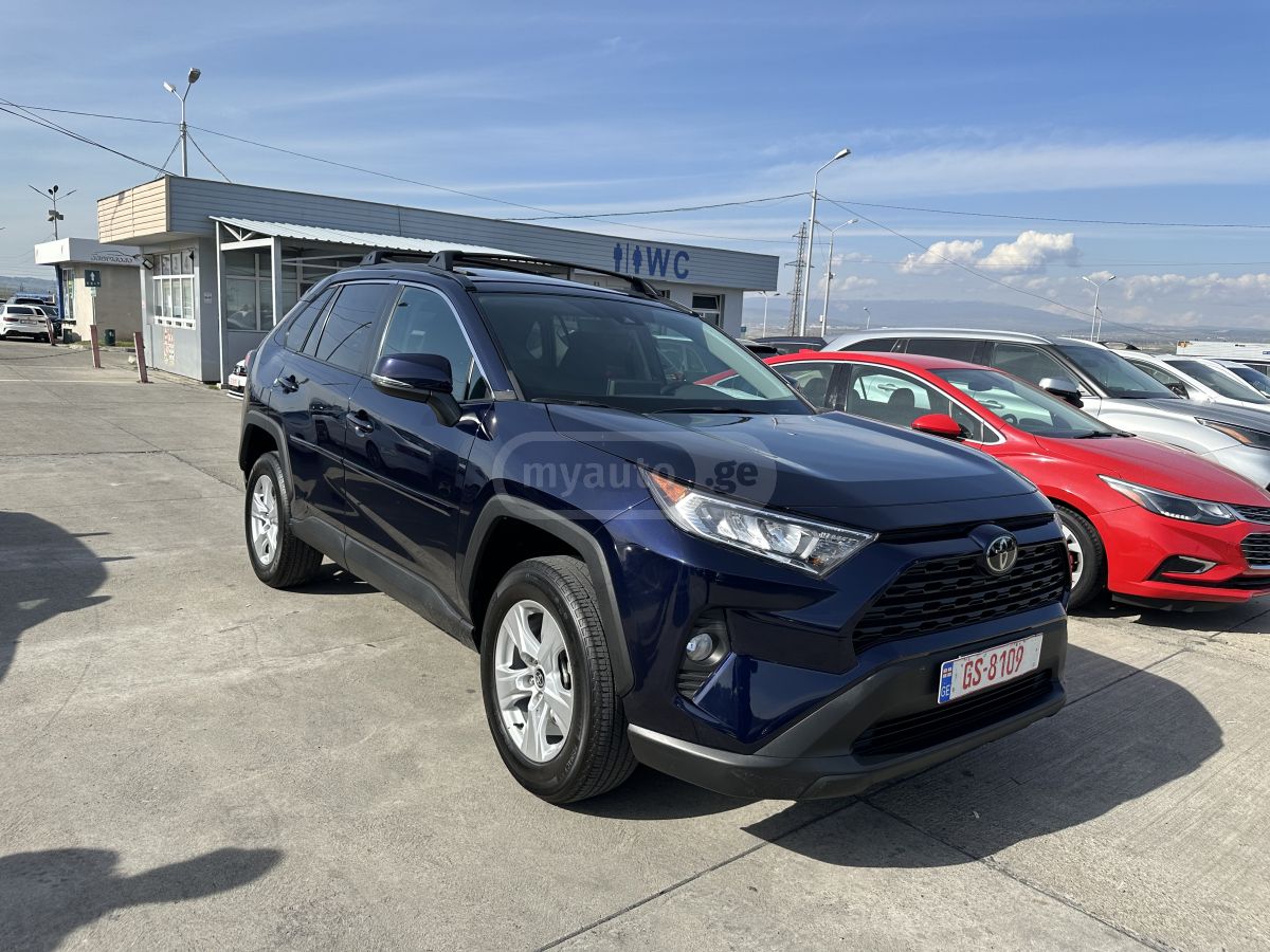 Toyota XLE — миниатюра 4