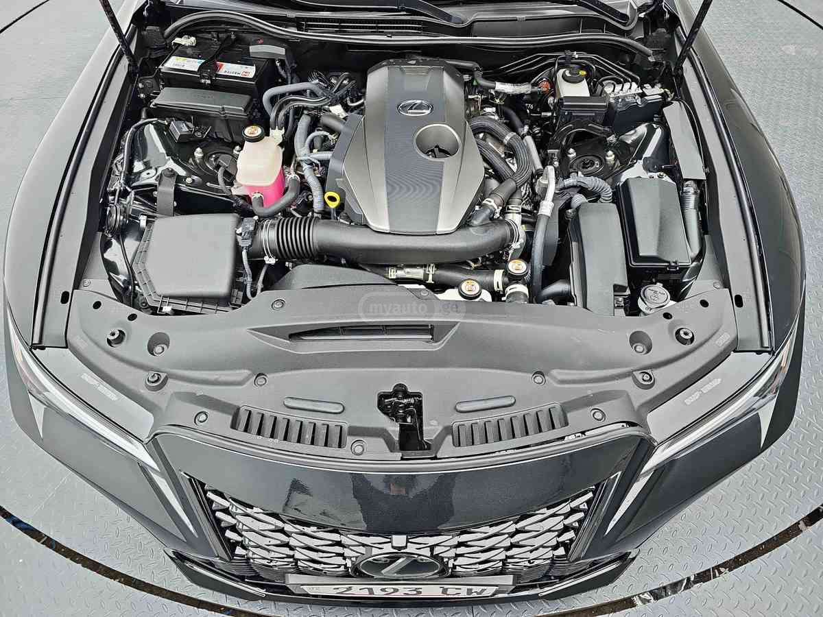 Lexus IS 300 2021 — миниатюра 3