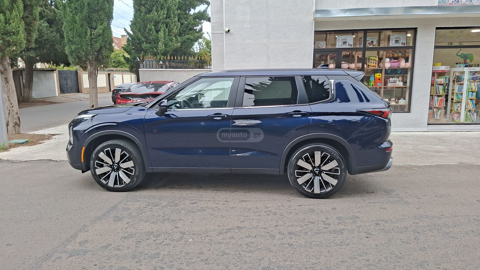 Mitsubishi Outlander - фото 3