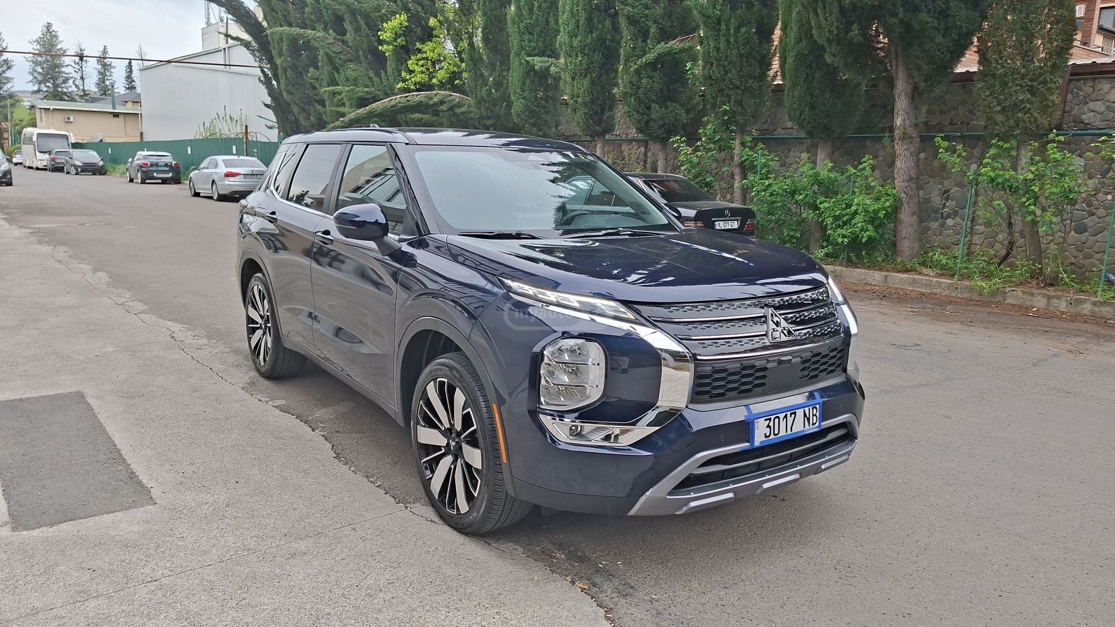 Mitsubishi Outlander - фото 6