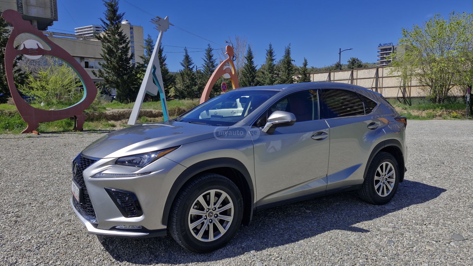 Lexus NX 300 - фото 1