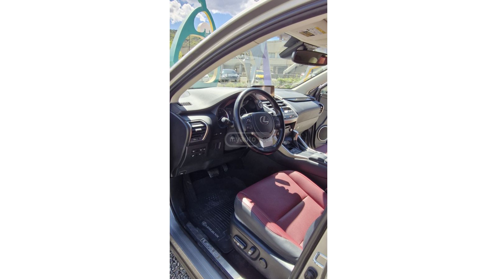 Lexus NX 300 - фото 13