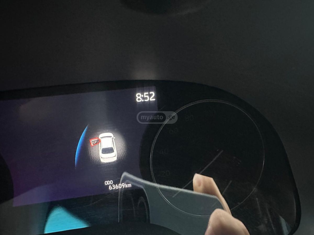 Toyota Limited 4dr Front-Wheel Drive — миниатюра 8