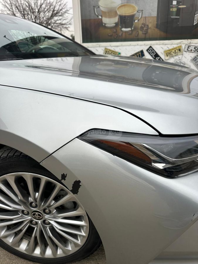 Toyota Limited 4dr Front-Wheel Drive — миниатюра 9