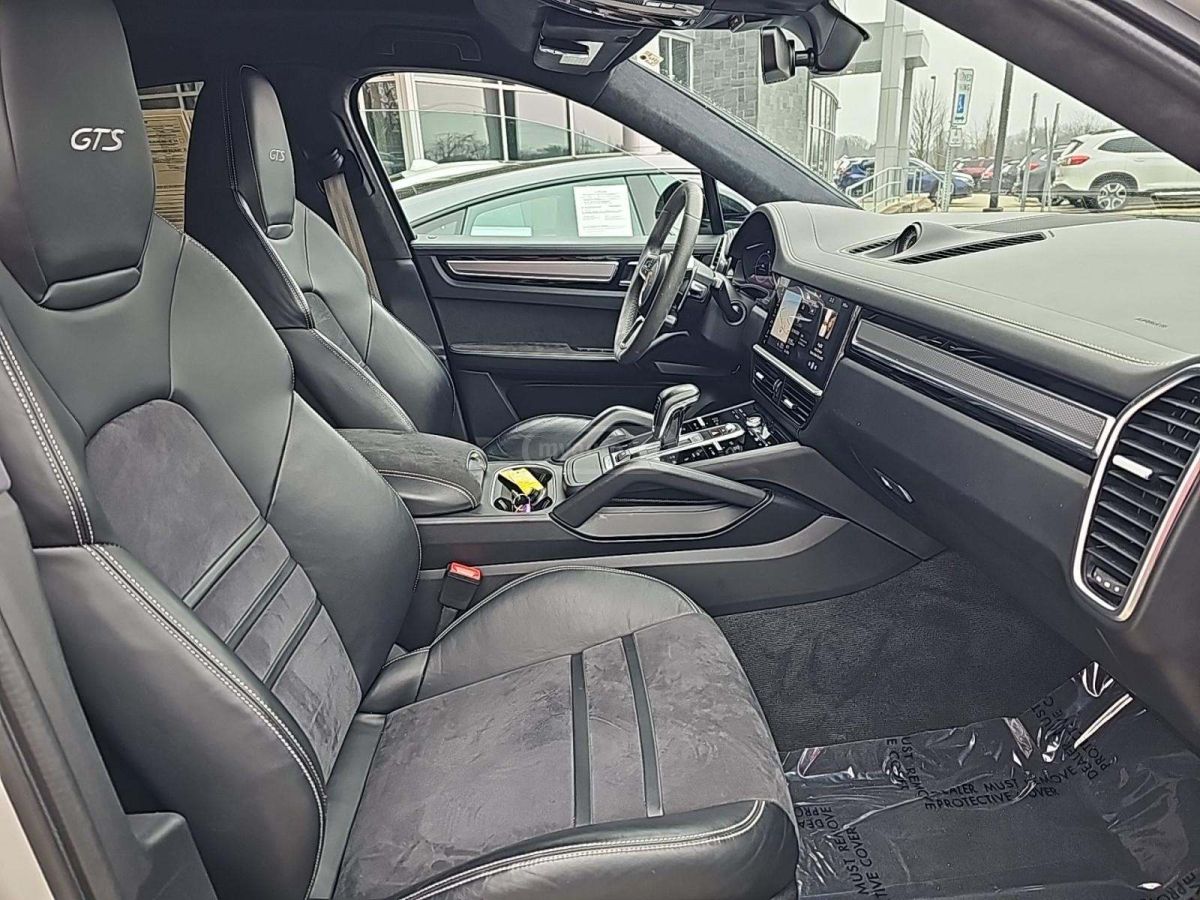 Porsche Cayenne - фото 7