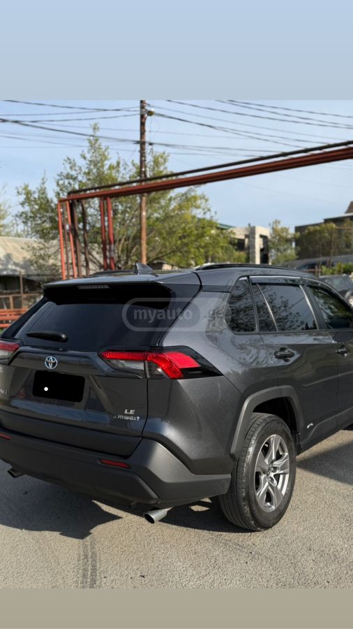 Toyota Rav 4 - фото 3