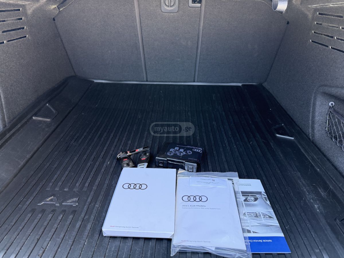 Audi A4 - фото 12