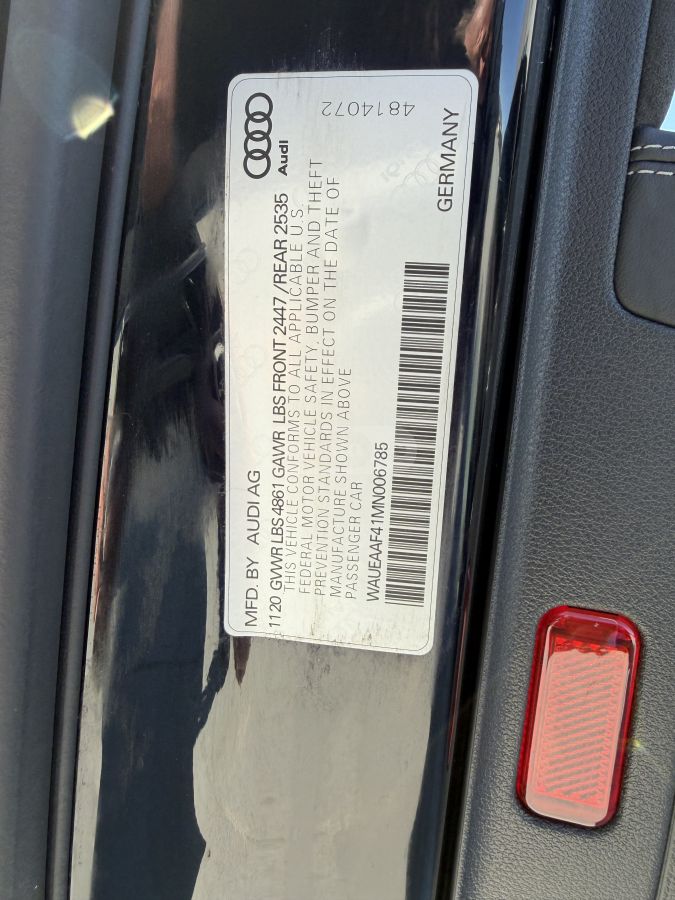 Audi A4 - фото 14