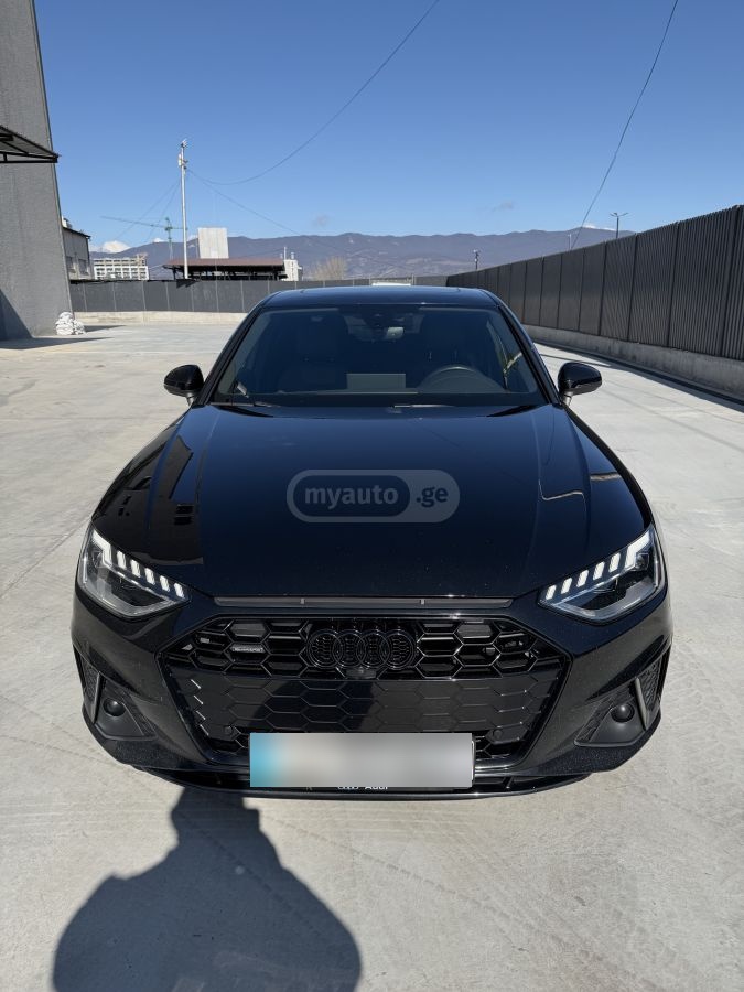 Audi A4 - фото 3