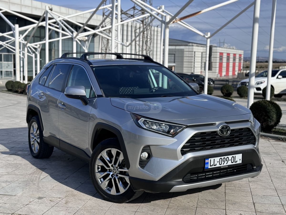 Toyota Rav 4 - фото 6