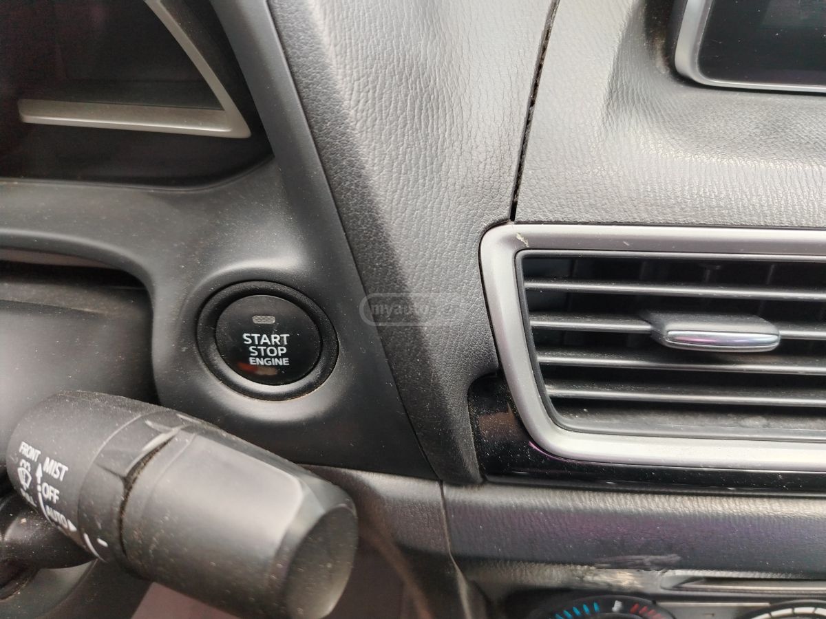Mazda Mazda 3 - фото 8