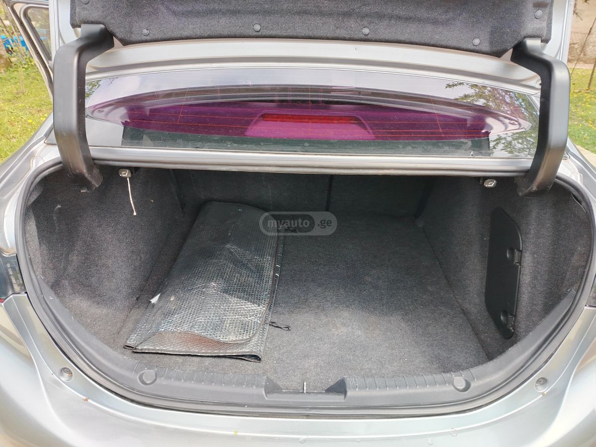Mazda Mazda 3 - фото 9
