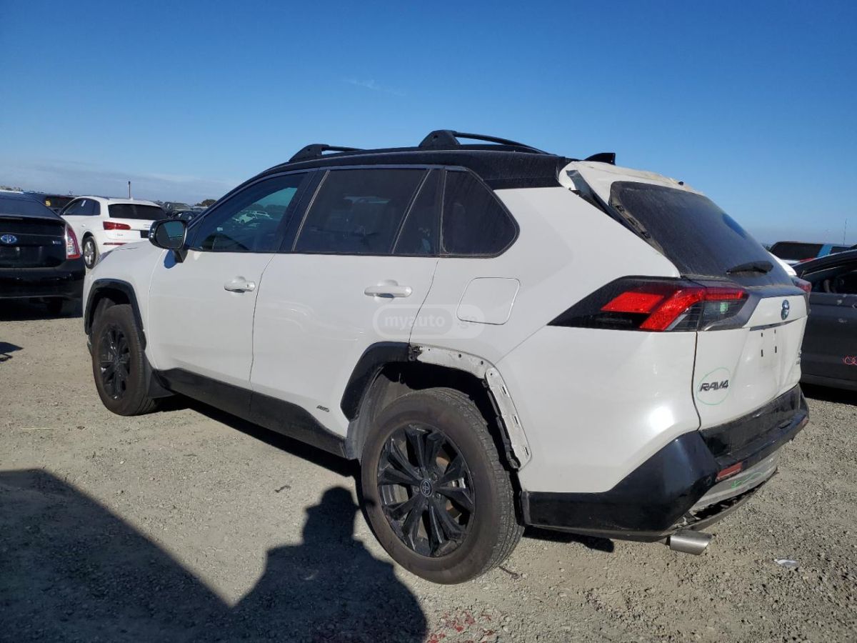 Toyota XSE 4dr All Wheel Drive CVT — миниатюра 5