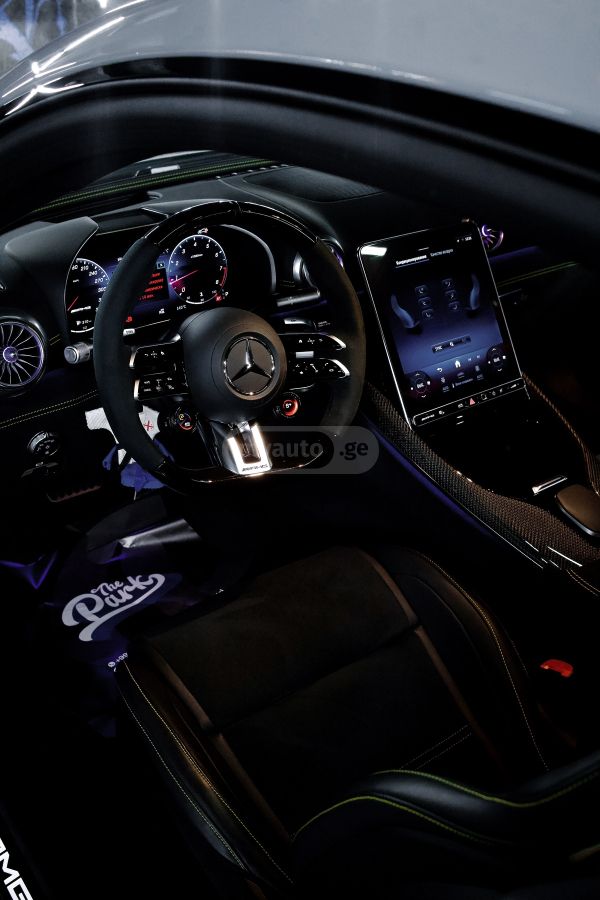 Mercedes-Benz AMG GT - фото 3