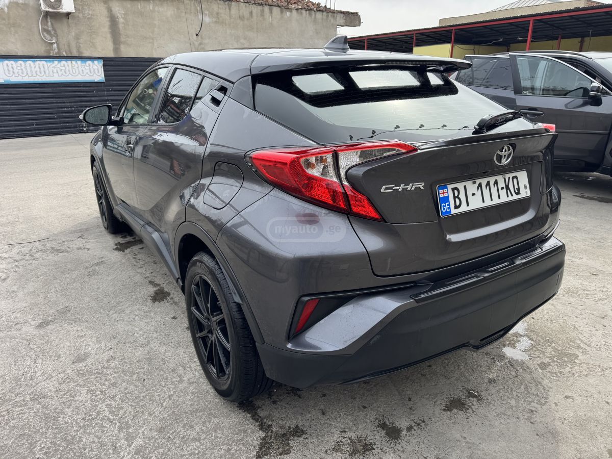 Toyota CHR - фото 5