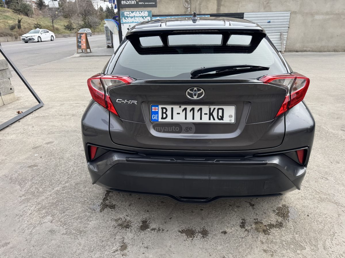 Toyota CHR - фото 6