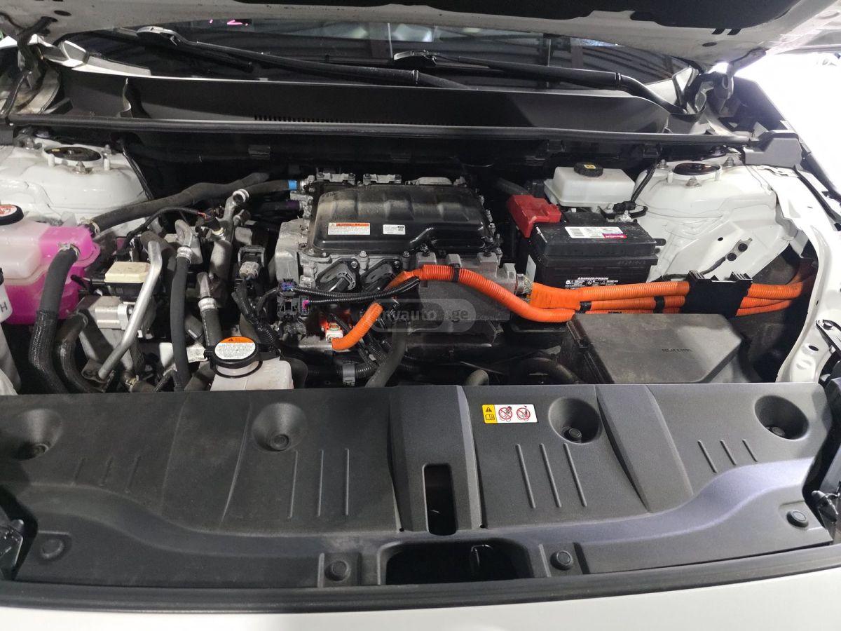 Toyota bZ4X - фото 12