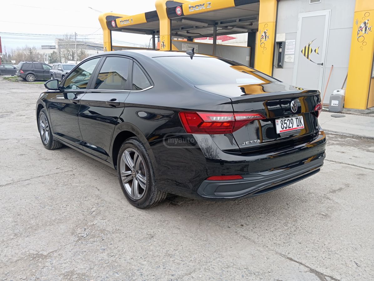 Volkswagen Jetta - фото 5