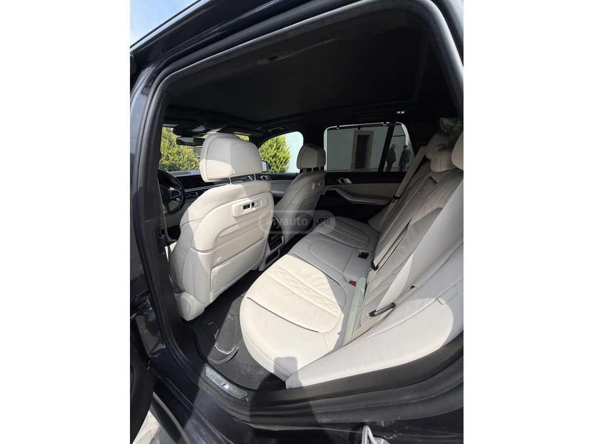 BMW X5 - фото 8