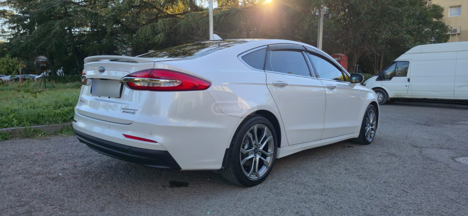 Ford Fusion - фото 3