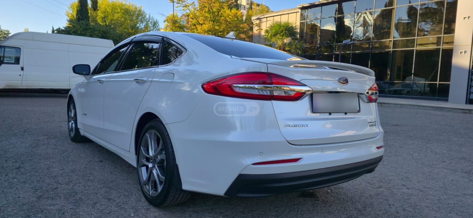 Ford Fusion - фото 4