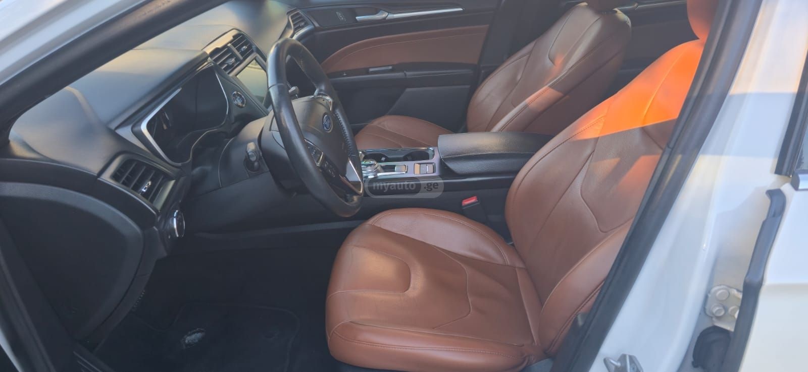 Ford Fusion - фото 7