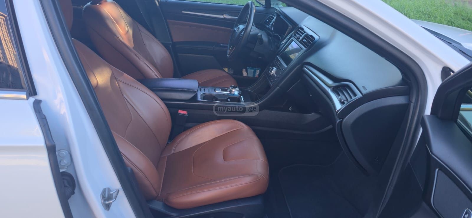 Ford Fusion - фото 8