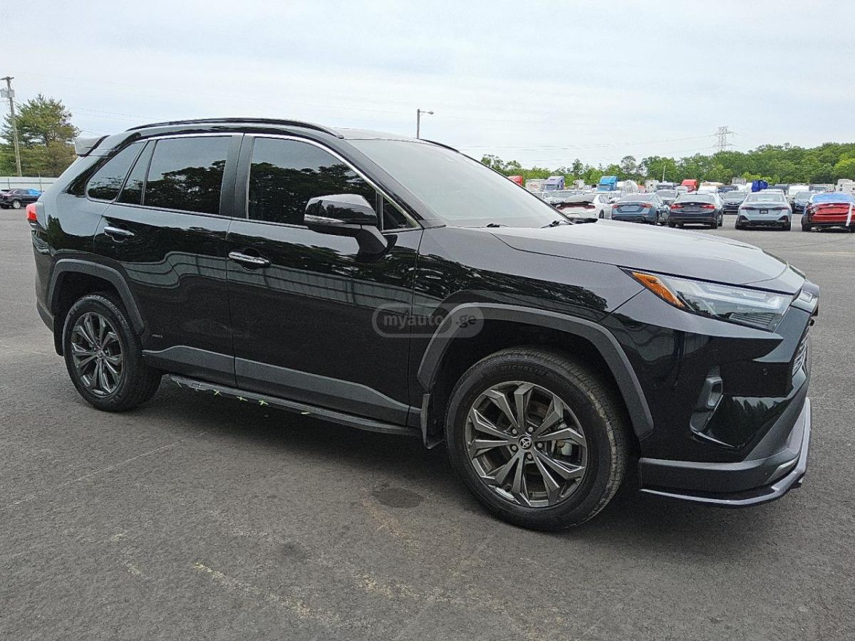 Toyota Limited — миниатюра 1