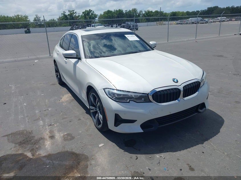 BMW 330 - фото 1