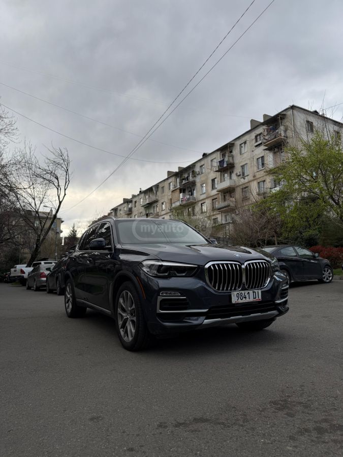 BMW X5 - фото 1
