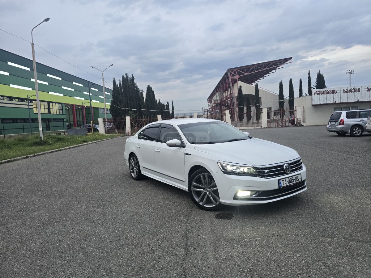 Volkswagen Passat - фото 1