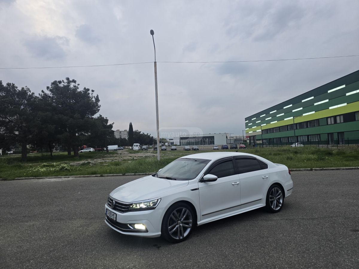 Volkswagen Passat - фото 2