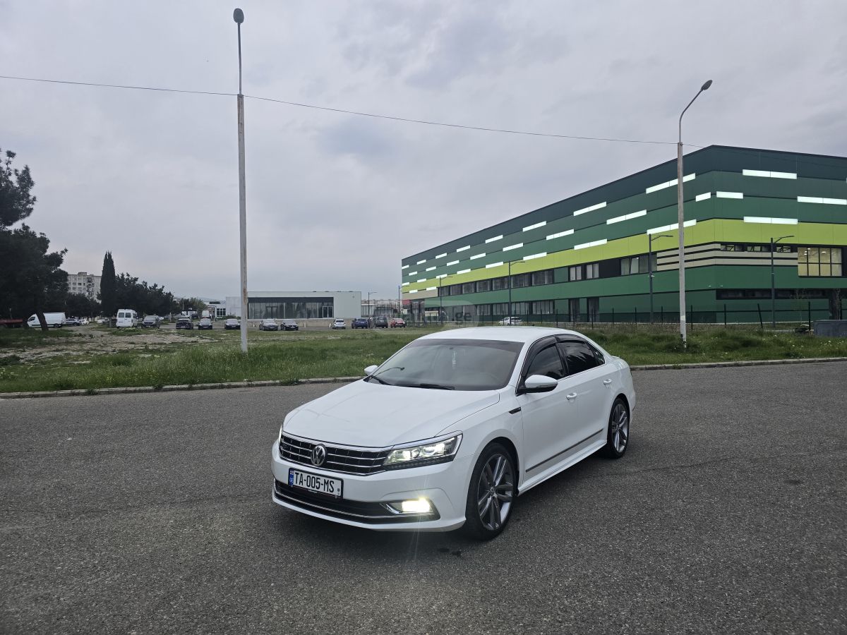 Volkswagen Passat - фото 6