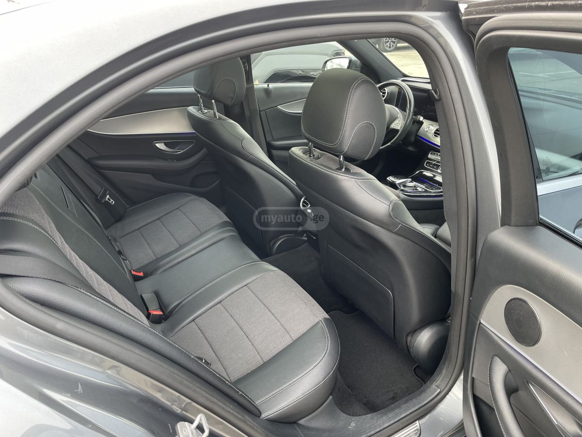 Mercedes-Benz E 220 - фото 7